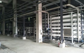 造紙廠污水怎么處理？污水處理設(shè)備來幫您！